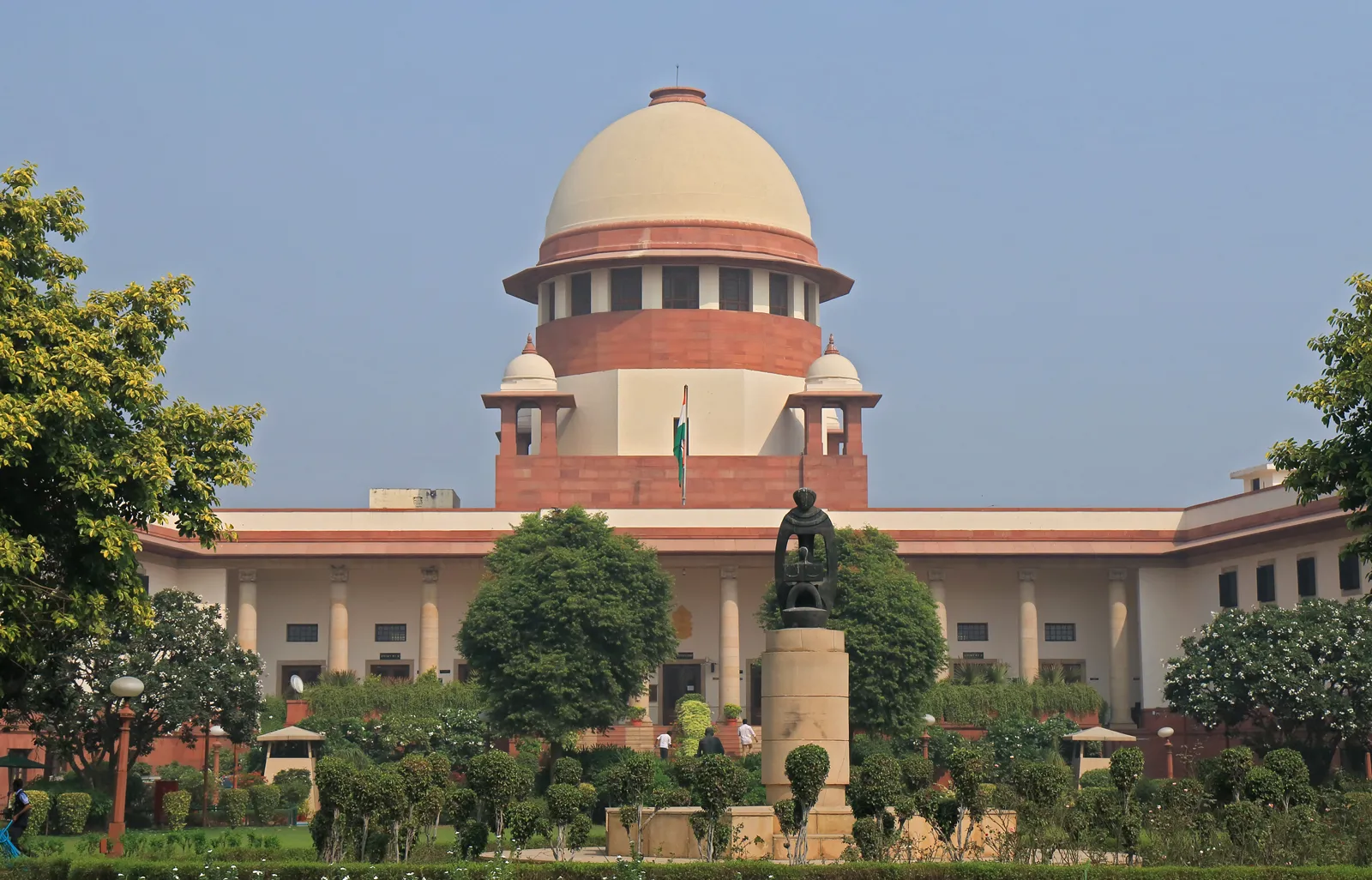 Supreme Court Criticises Tamil Nadu’s Free Electricity Promise, Seeks Explanation on Subsidy Plan